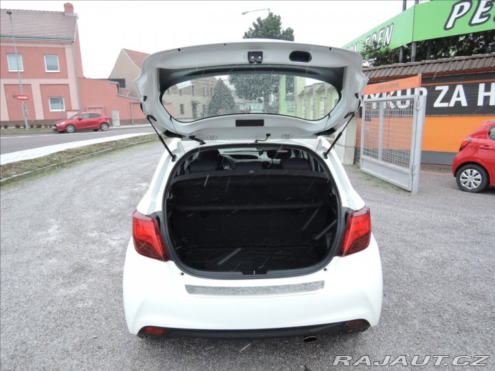 Toyota Yaris 1,5 VVTi Hybrid Kamera Ke 2014