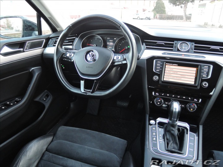 Volkswagen Passat 2,0 BiTDI 4MOT DSG Highli 2015