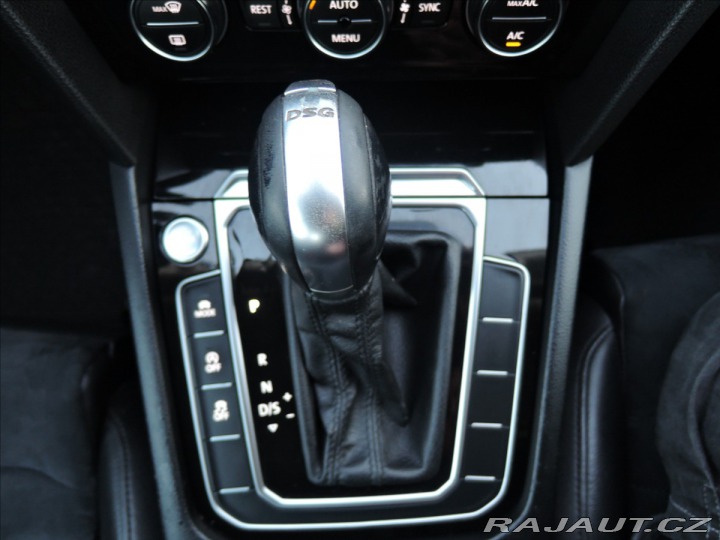 Volkswagen Passat 2,0 BiTDI 4MOT DSG Highli 2015