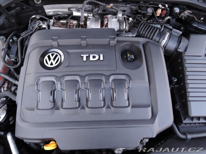 Volkswagen Passat 2,0 BiTDI 4MOT DSG Highli 2015