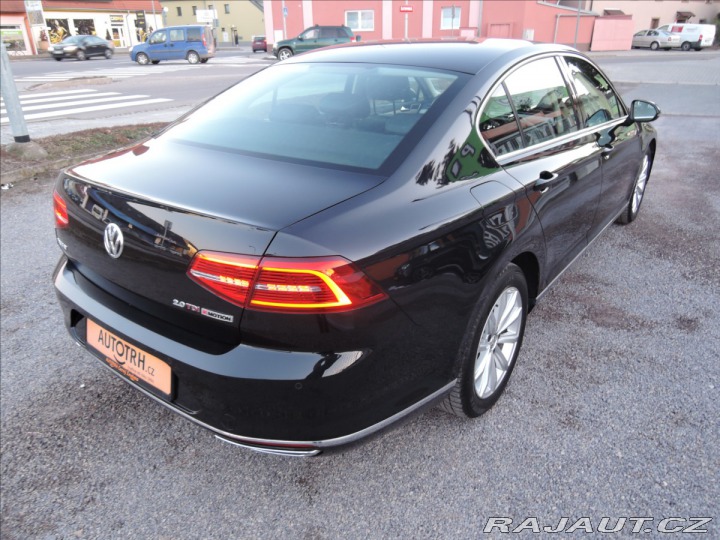 Volkswagen Passat 2,0 BiTDI 4MOT DSG Highli 2015