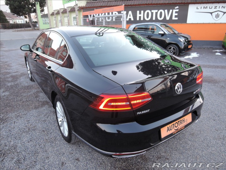 Volkswagen Passat 2,0 BiTDI 4MOT DSG Highli 2015