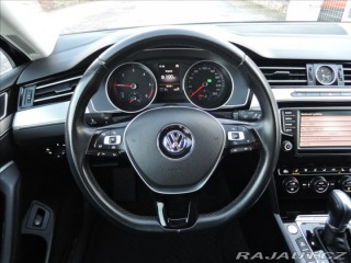 Volkswagen Passat 2,0 BiTDI 4MOT DSG Highli 2015