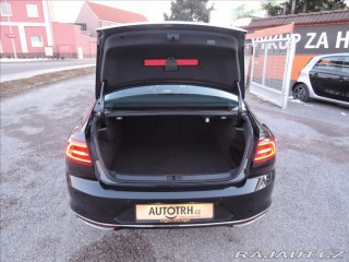 Volkswagen Passat 2,0 BiTDI 4MOT DSG Highli 2015