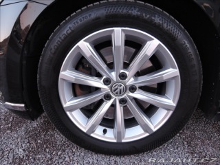 Volkswagen Passat 2,0 BiTDI 4MOT DSG Highli 2015