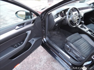 Volkswagen Passat 2,0 BiTDI 4MOT DSG Highli 2015