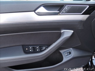 Volkswagen Passat 2,0 BiTDI 4MOT DSG Highli 2015