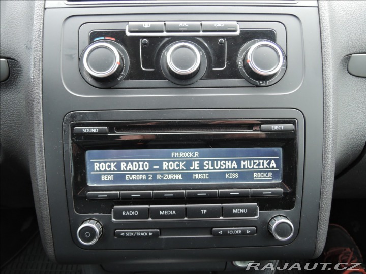 Volkswagen Touran 2,0 TDi DSG 7.míst Kůže 2014