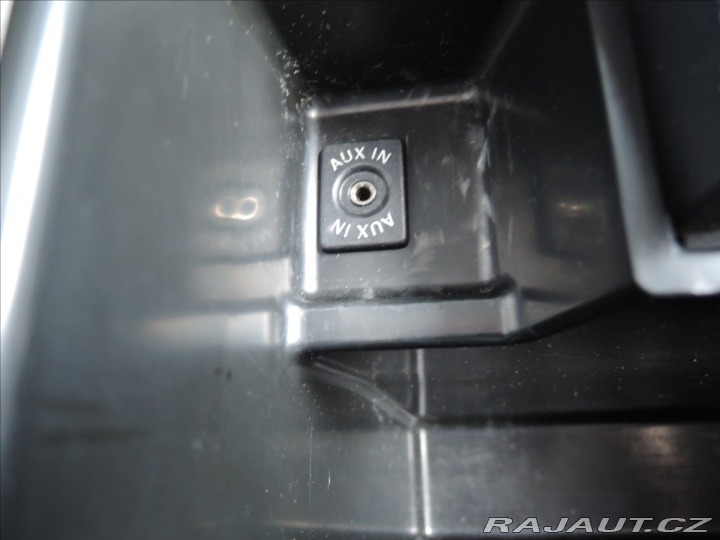 Volkswagen Touran 2,0 TDi DSG 7.míst Kůže 2014