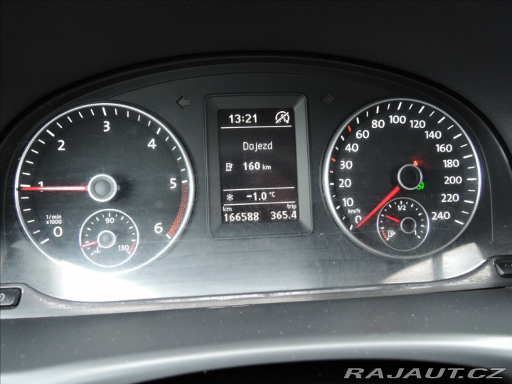 Volkswagen Touran 2,0 TDi DSG 7.míst Kůže 2014