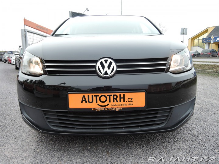 Volkswagen Touran 2,0 TDi DSG 7.míst Kůže 2014