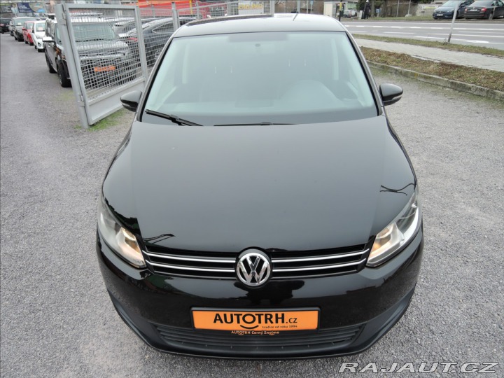 Volkswagen Touran 2,0 TDi DSG 7.míst Kůže 2014