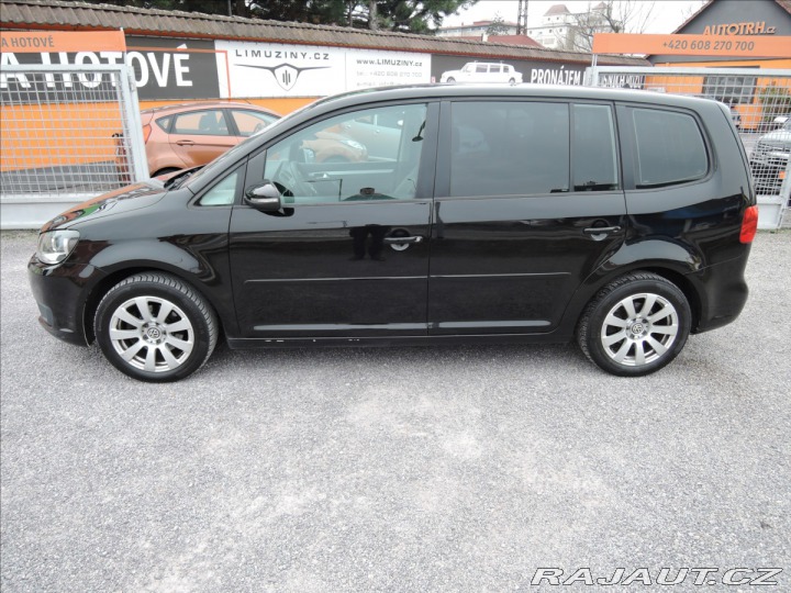 Volkswagen Touran 2,0 TDi DSG 7.míst Kůže 2014