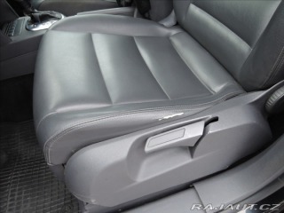 Volkswagen Touran 2,0 TDi DSG 7.míst Kůže 2014