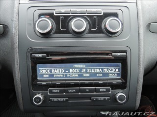 Volkswagen Touran 2,0 TDi DSG 7.míst Kůže 2014