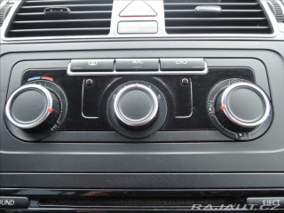 Volkswagen Touran 2,0 TDi DSG 7.míst Kůže 2014