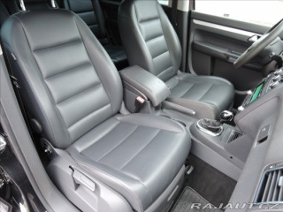 Volkswagen Touran 2,0 TDi DSG 7.míst Kůže 2014