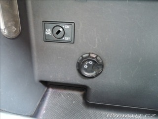 Volkswagen Touran 2,0 TDi DSG 7.míst Kůže 2014