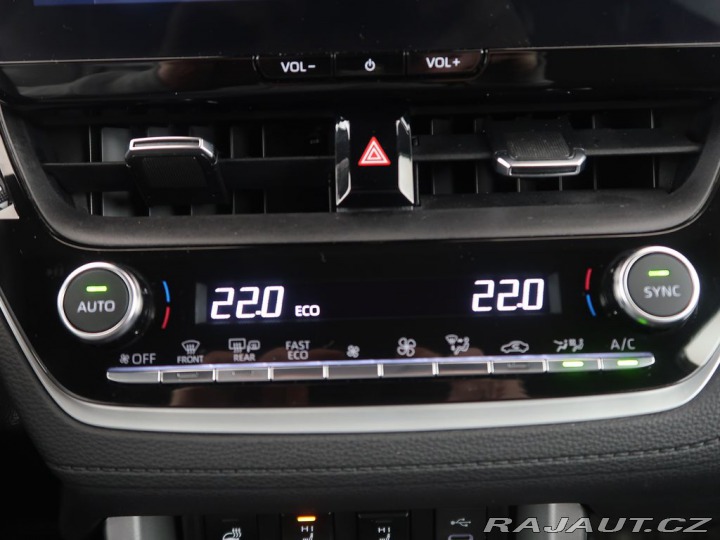 Toyota Corolla Cross 2.0Hybrid,CZ,Executive Sk 2024