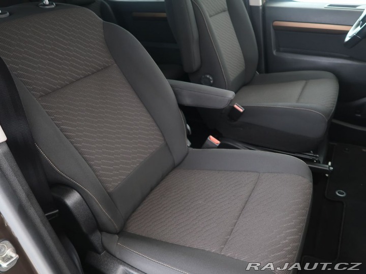 Toyota ProAce Verso 2.0D,CZ,1Maj,Family,NAVI, 2023