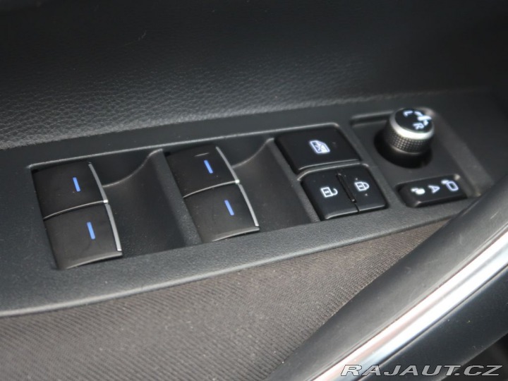 Toyota Corolla 1.8Hybrid,CZ,1Maj,Comfort 2022