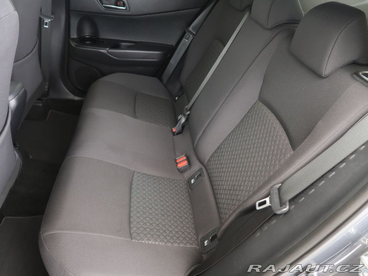 Toyota C-HR 2.0Hybrid,CZ,1Maj,Style 2025