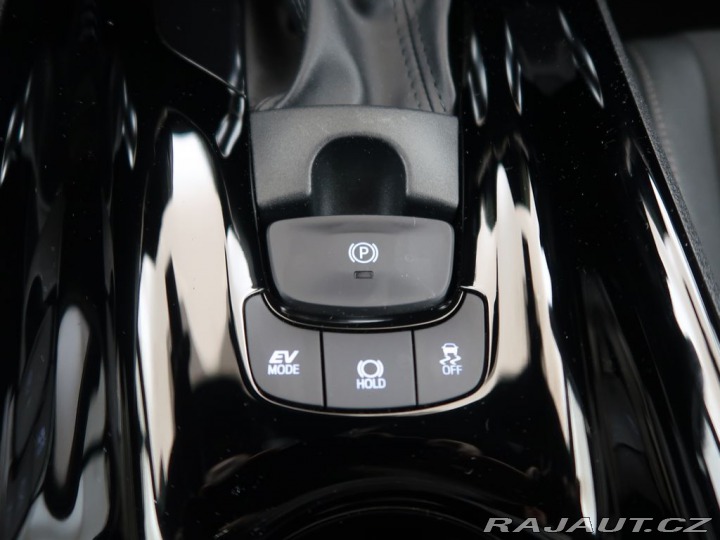 Toyota C-HR 2.0Hybrid,CZ,1Maj,Style 2025