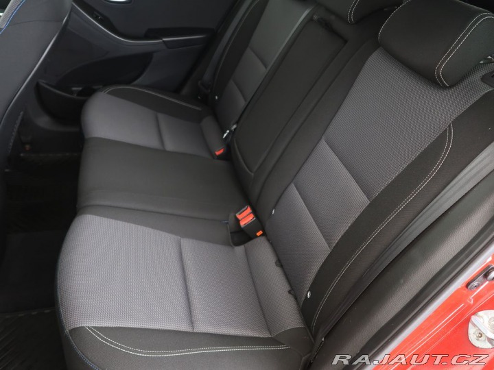 Hyundai i30 1.6GDI,99kW,Manál,CZ 2016