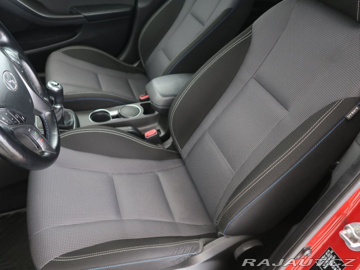 Hyundai i30 1.6GDI,99kW,Manál,CZ 2016