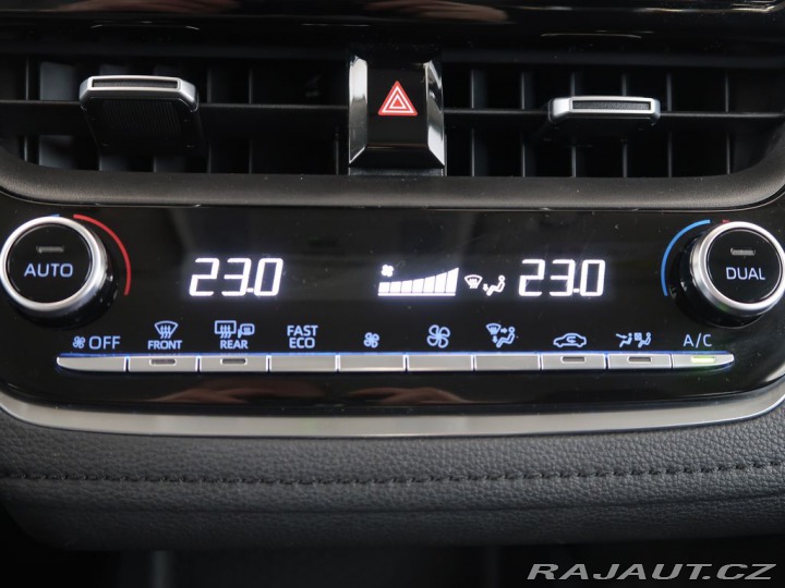 Toyota Corolla 1.5VVT-i,CZ,1Maj,Comfort 2022