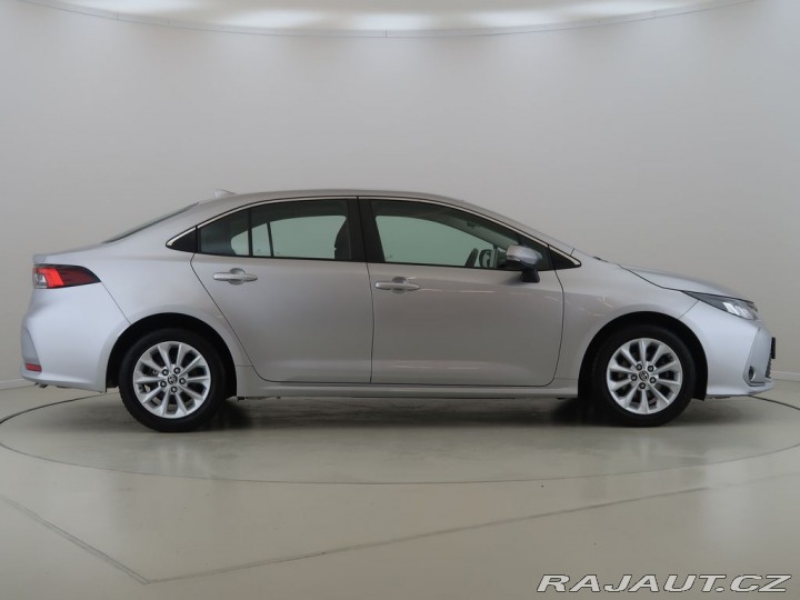 Toyota Corolla 1.5VVT-i,CZ,1Maj,Comfort 2022