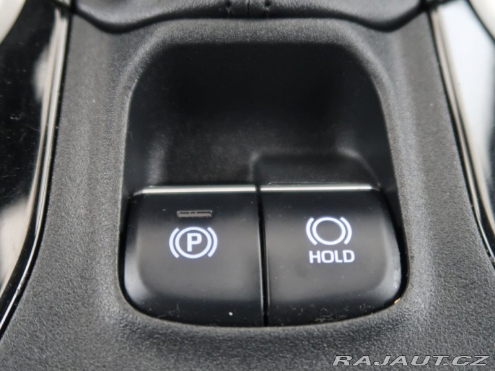 Toyota Corolla 1.8Hybrid,CZ,1Maj,Comfort 2022