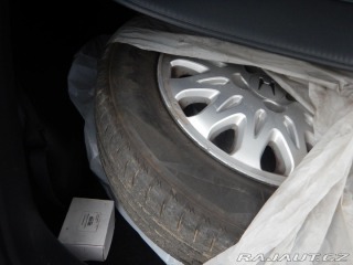 Honda FR-V 1.7i, KLIMA, 6 MÍST 2005