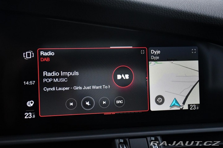 Alfa Romeo Giulia 2.0T VELOCE PANO AT8-Q4 2 2024