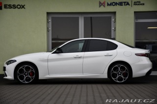 Alfa Romeo Giulia 2.0T VELOCE PANO AT8-Q4 2 2024