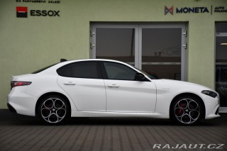 Alfa Romeo Giulia 2.0T VELOCE PANO AT8-Q4 2 2024