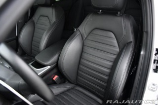 Alfa Romeo Giulia 2.0T VELOCE PANO AT8-Q4 2 2024