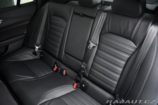 Alfa Romeo Giulia 2.0T VELOCE PANO AT8-Q4 2 2024