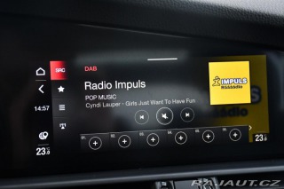 Alfa Romeo Giulia 2.0T VELOCE PANO AT8-Q4 2 2024