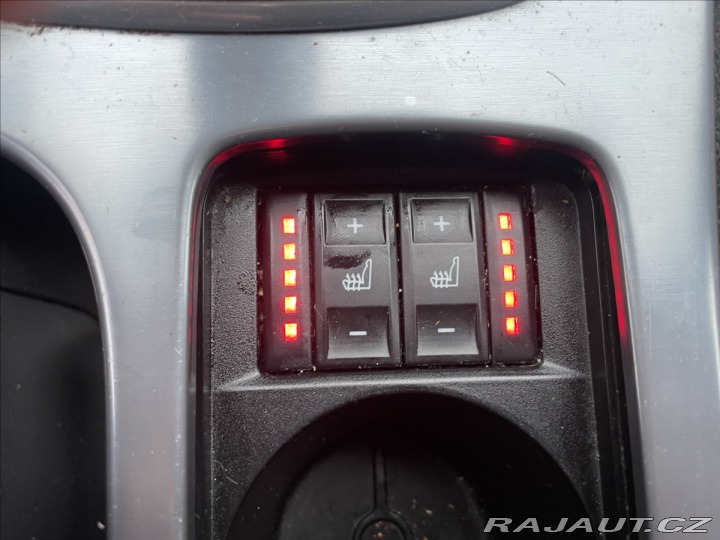 Ford Mondeo 2,0 TDCi 103kw LED Vyhř. 2012