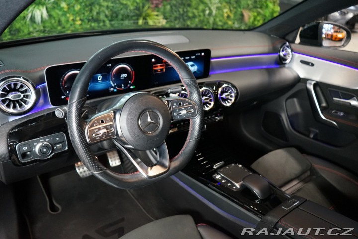Mercedes-Benz CLA 180*AMG*KAMERA*LED*CZ 2020