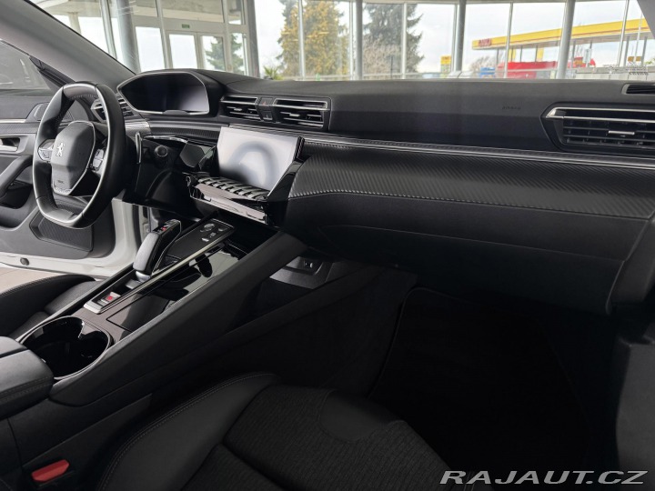 Peugeot 508 Hybrid 225*AT8*REZERVACE! 2022