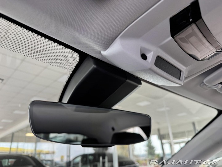Peugeot 508 Hybrid 225*AT8*REZERVACE! 2022