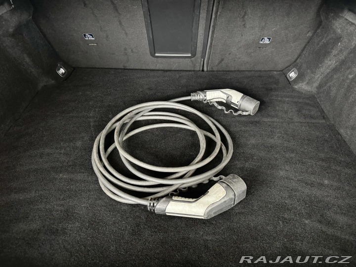 Peugeot 508 Hybrid 225*AT8*REZERVACE! 2022