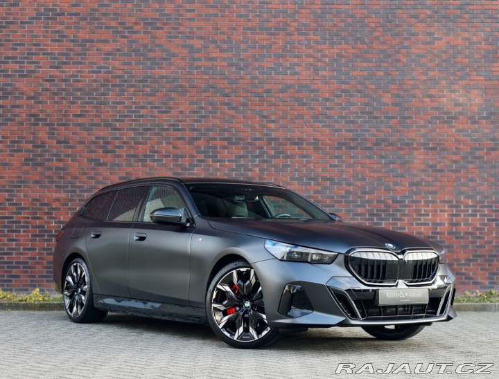 BMW 5 Touring  550e  xDrive M S 2025