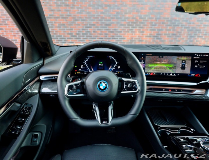 BMW 5 Touring  550e  xDrive M S 2025