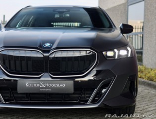 BMW 5 Touring  550e  xDrive M S 2025