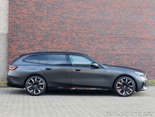 BMW 5 Touring  550e  xDrive M S 2025