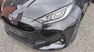 Toyota Yaris 1.5HYBRID 2023