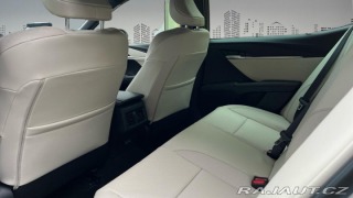 Toyota Camry 2,5 Hybrid CVT Prestige 2025